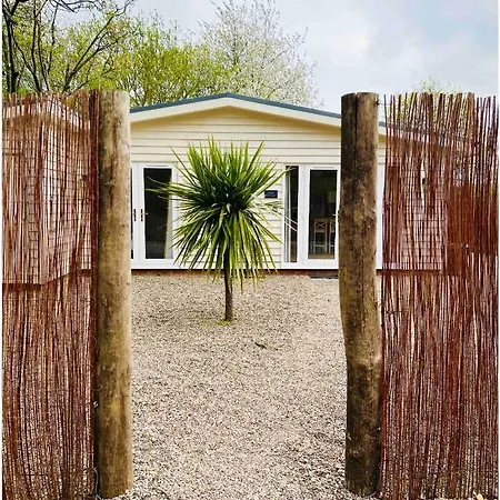Palm Cottage Lyminge Exterior photo